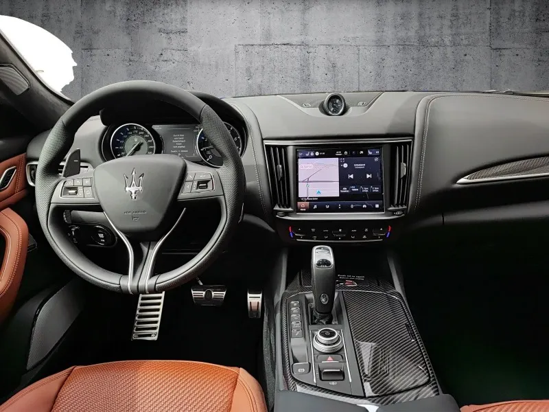 Maserati Levante Trofeo =NEW= Carbon Interior/Panorama Гаран Image 6