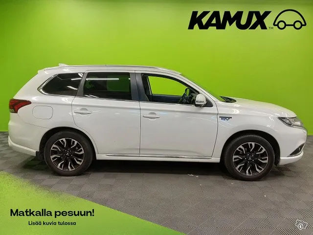 Mitsubishi Outlander Instyle Navi 4WD 5P / Vetokoukku / Navigointi / 360-Kamera / Merkkihuollettu / Image 2