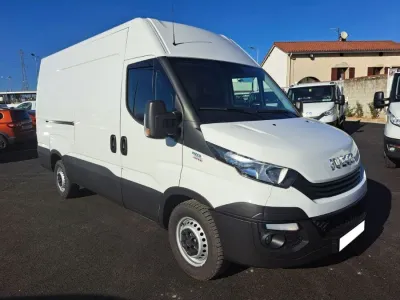 Iveco DAILY FOURGON 35S14 V12 22000E HT