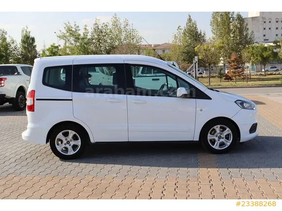 Ford Tourneo Courier 1.5 TDCi Delux Image 6